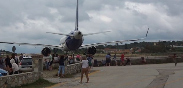 Νέος τραυματισμός από ρεύμα τουρμπίνας αεροσκάφους 